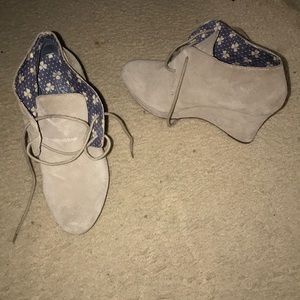 Tan Lucky Brand wedges size 10